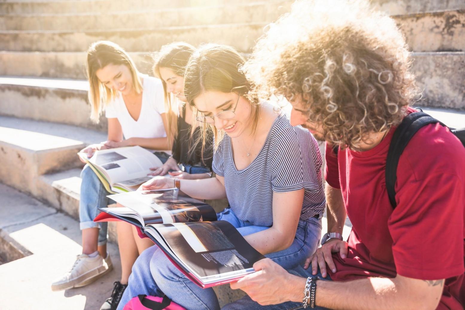 Équipe jynqueltplace recevant le Prix d'Excellence en Innovation Financière 2024